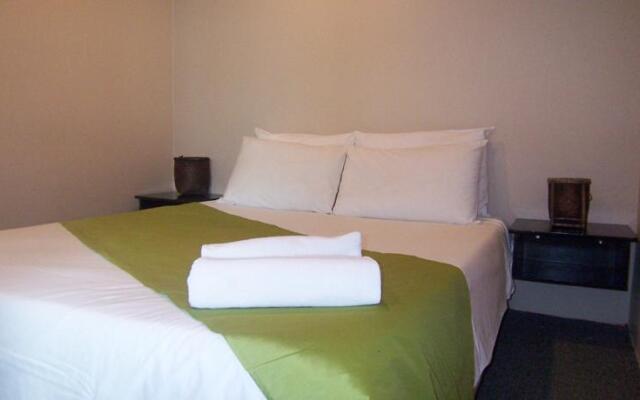Pinnacles Kuching Lodge