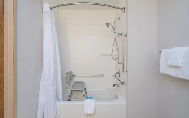 Holiday Inn Express Howe by IHG