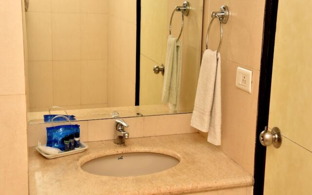 OYO 2148 Hotel Metro 43
