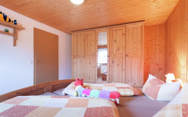 Modern Holiday Home in Lauterbach ot Fohrenbühl with Heating Facility