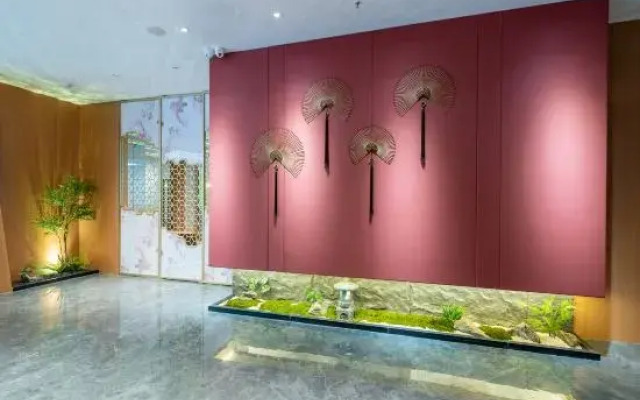 VX Hotel (Suining Renmin Yiyuan Xingmei Shopping Plaza)