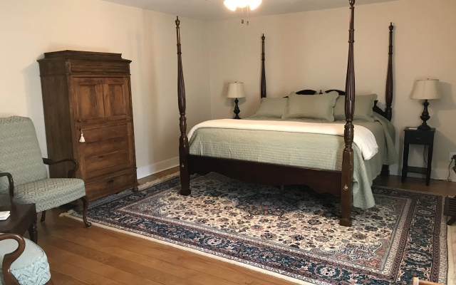Canemount Plantation Inn