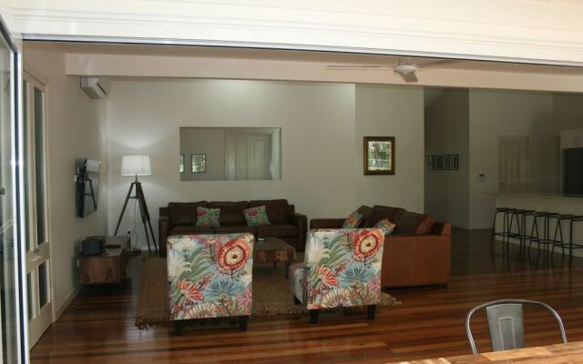 Atoll Close Port Douglas Holiday House
