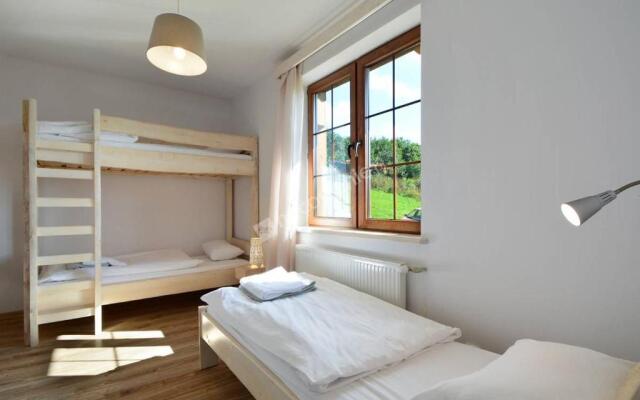 Carlina House