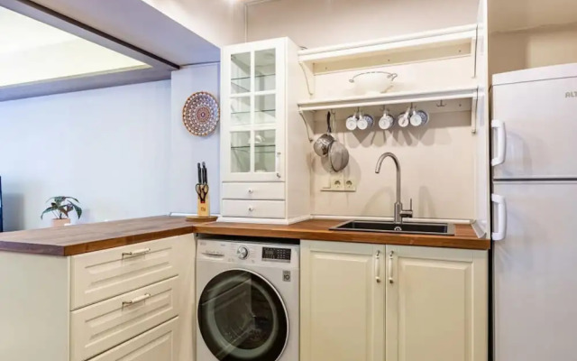 Central and Stylish Flat in the Heart of Beyoglu