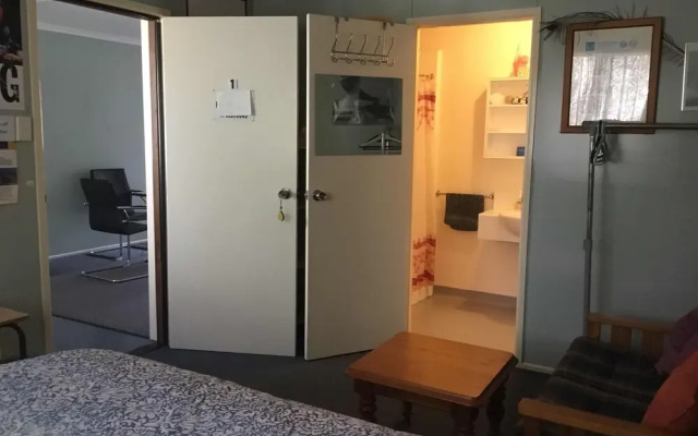 Winnamatta Guest House