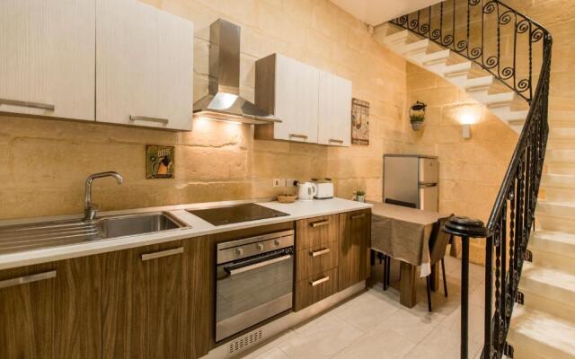 GB Suites - Triplex Apartment