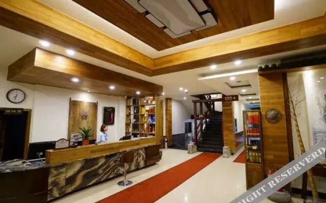 Taohuayuan Hostel