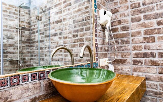 Old Side Boutique Hotel