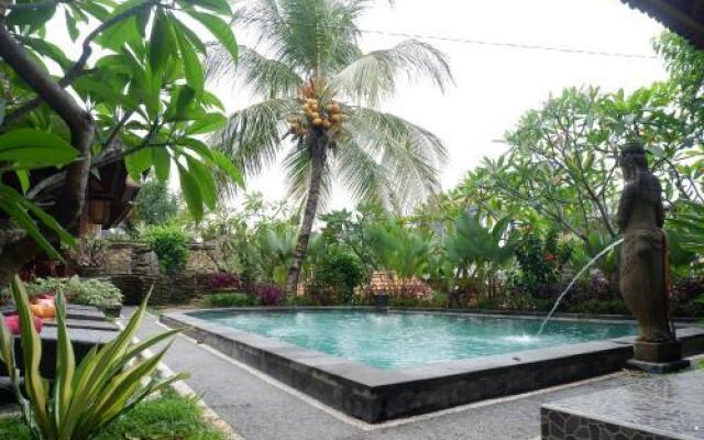 Budi House Bungalows