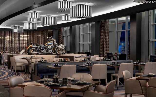 The Daytona, Autograph Collection