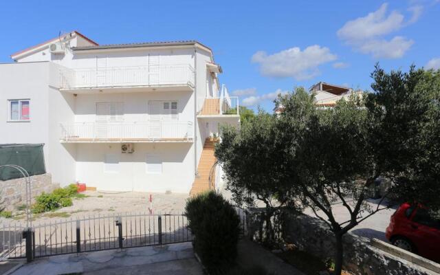 Family friendly seaside apartments Sevid, Trogir - 19105