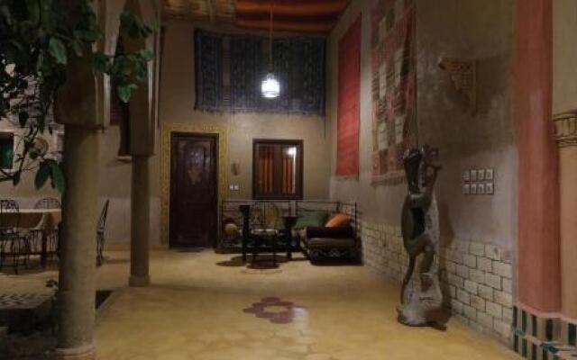 Maison Merzouga Guest House