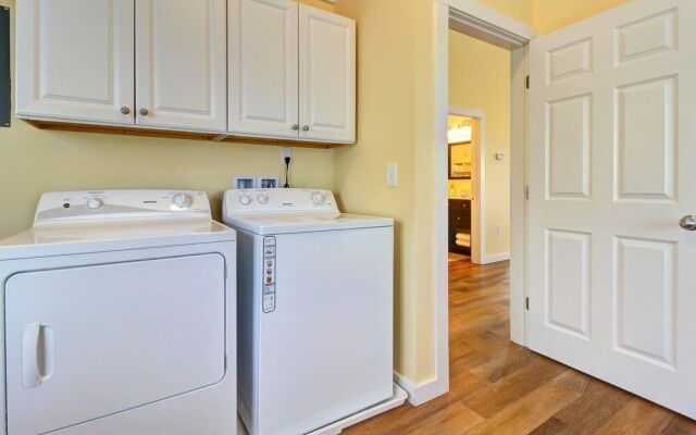 The Summit Boathouse