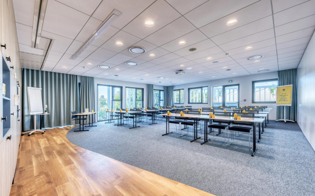 Golden Tulip Lyon Ouest Techlid - Hotel and Spa