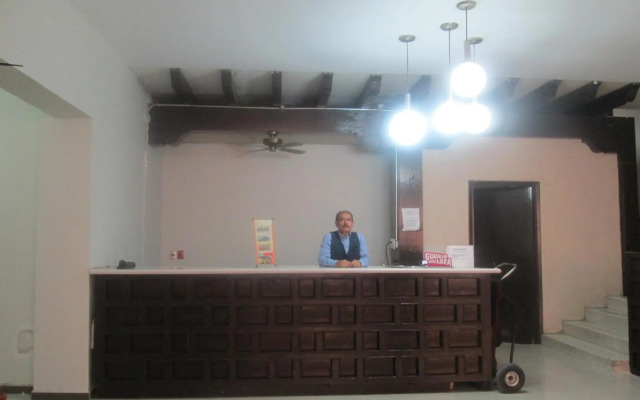 OYO Hotel Colón Express