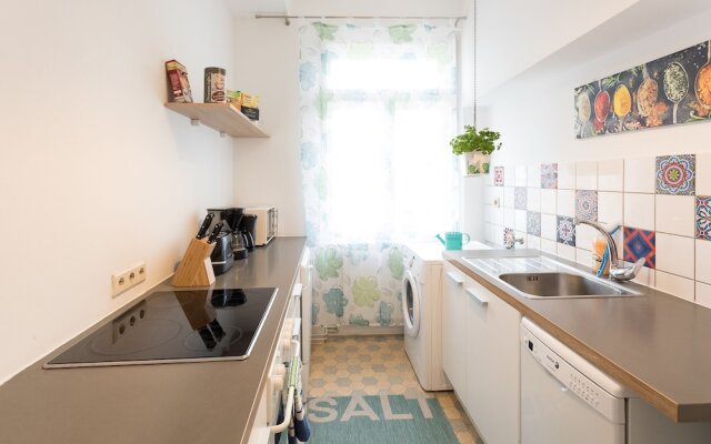 Fr.balcony-trendy neighborhood-2BR 45sqm