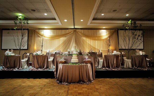 Holiday Inn Hotel & Suites St. Catharines Conference Center by IHG