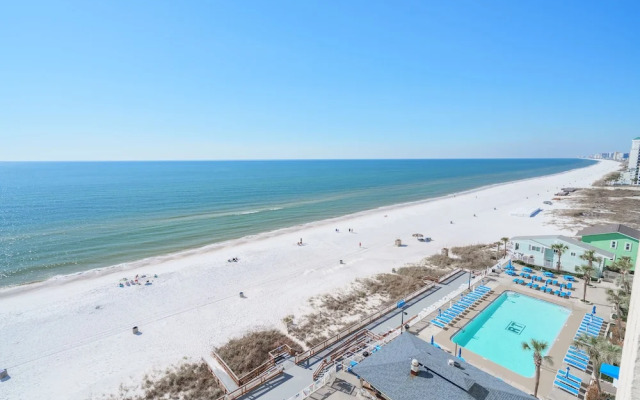 Sea La Vie Oceanfront Condo With Balcony