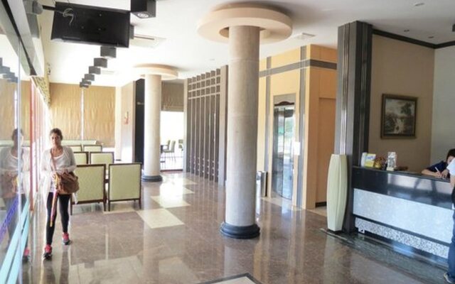 Hotel Zayar Htet San