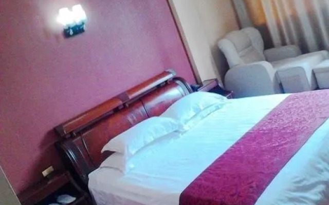 Jiangyan 996 Business Hotel