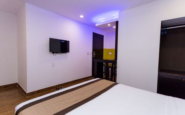 Blue Ocean Beachside Hotel Danang