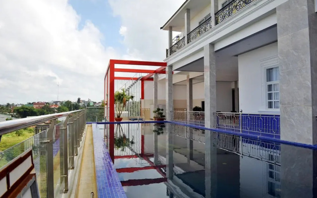 Tam Chau Luxury Hotel