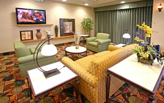 Holiday Inn Express Saltillo Zona Aeropuerto by IHG