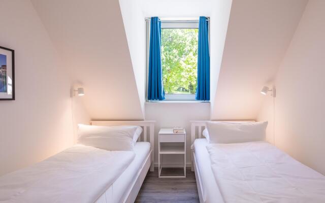 Tastefully furnished, modern and light-flooded apartment.