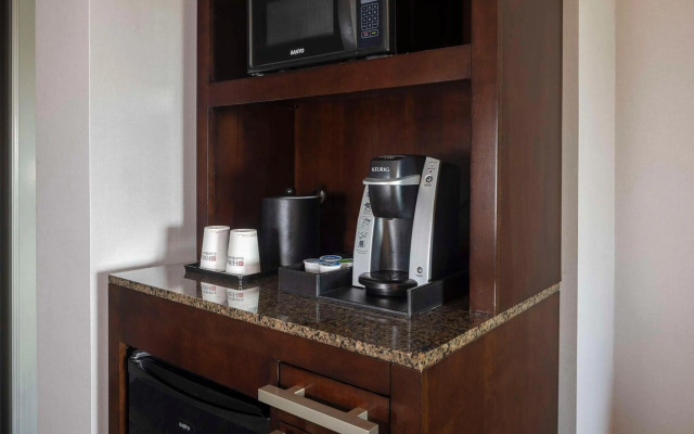 Hilton Garden Inn Bethesda Downtown