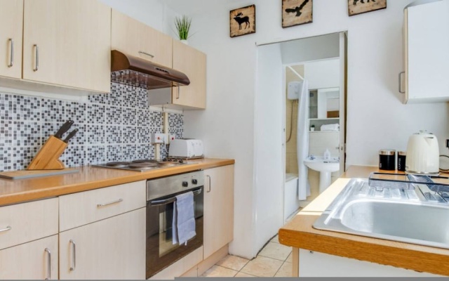House Accommodation - Coventry Free Parking