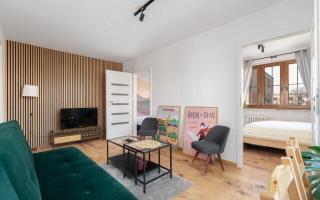 Kościelna Apartment Poznań by Renters