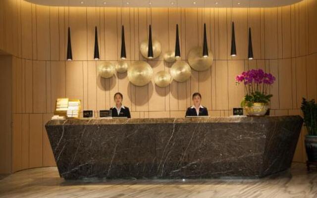 Qianhai Holiday Hotel