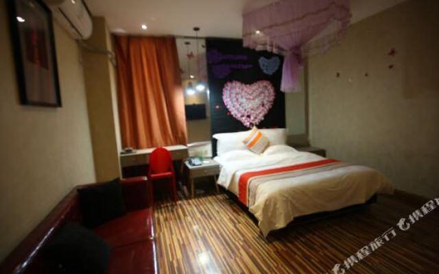 Plateau Impression Hotel (Xining Dongguan Dasi Mojia Street)