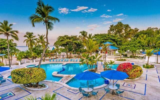 DoubleTree by Hilton Cote des Arcadins Beach Resort & Spa