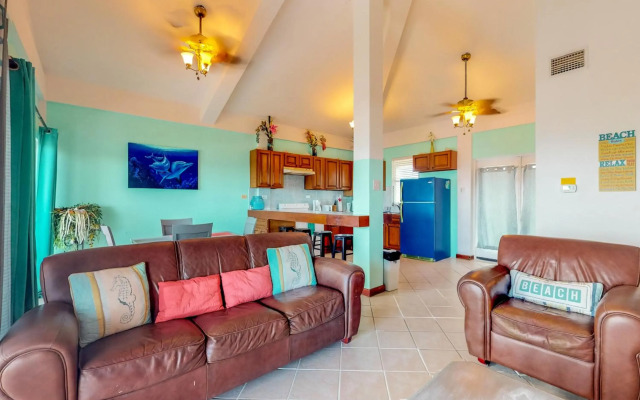 Suite E302 @ Mara Laguna