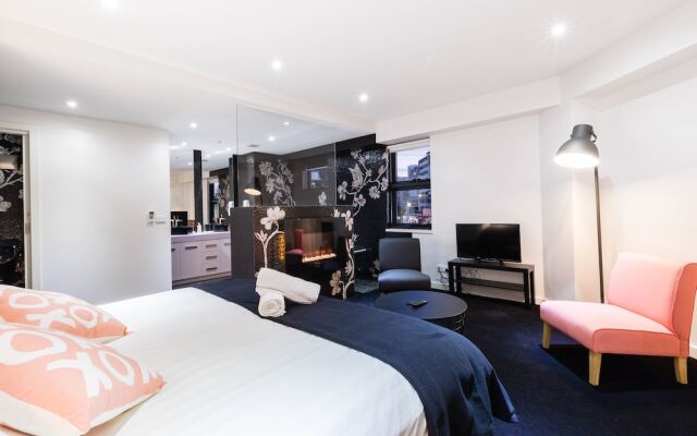 MADDISON, 3BDR Port Melbourne Apartment