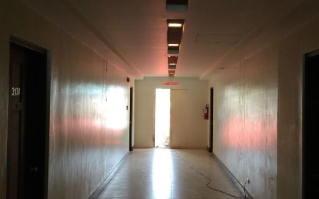 Coron Gateway Hotel and Suites