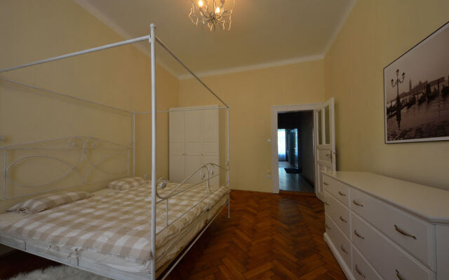 Apartment Parí?ská 1