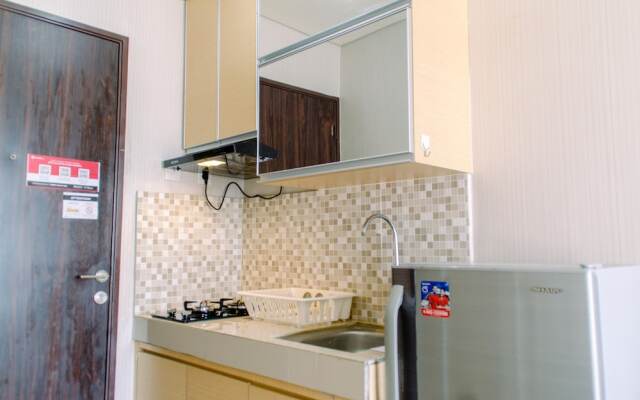 Nice and Comfy Studio Room at Serpong Greenview Apartment