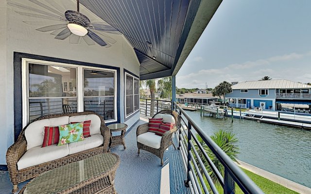 Beautiful River W/ Private Pool, Dock & Beach 3 Bedroom Home