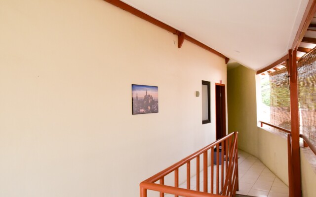 RedDoorz Plus near Ciputra World Kuningan 2