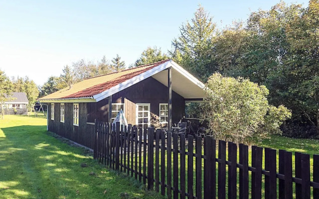 Stylish Holiday Home in Hals near Sea