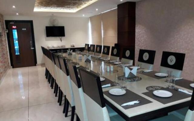 Aliza Hotel