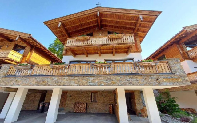 Splendid Chalet in Neukirchen near Wildkogel Ski Arena