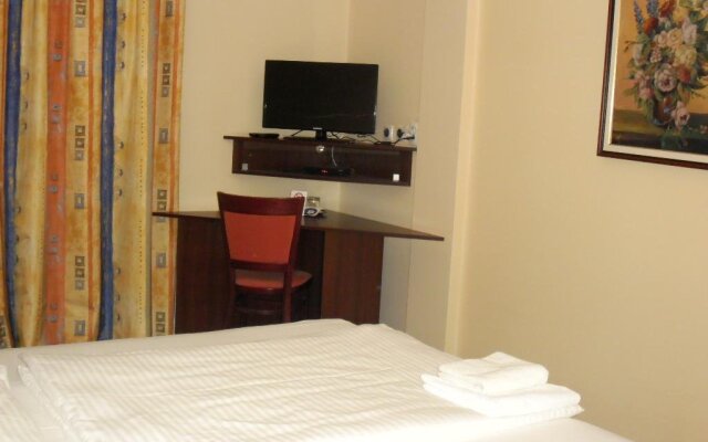 Hotel Arli