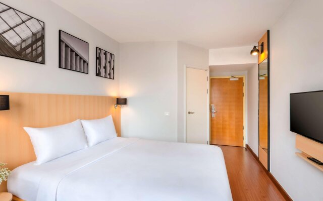 ibis Bangkok Sathorn