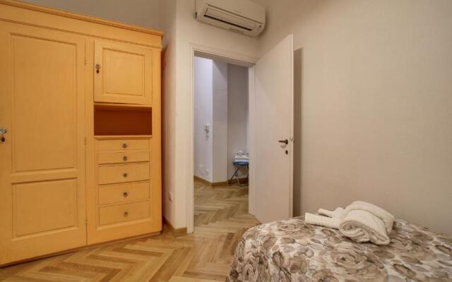 Piazza Mentana Elegant