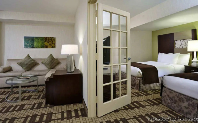 DoubleTree by Hilton Silver Spring