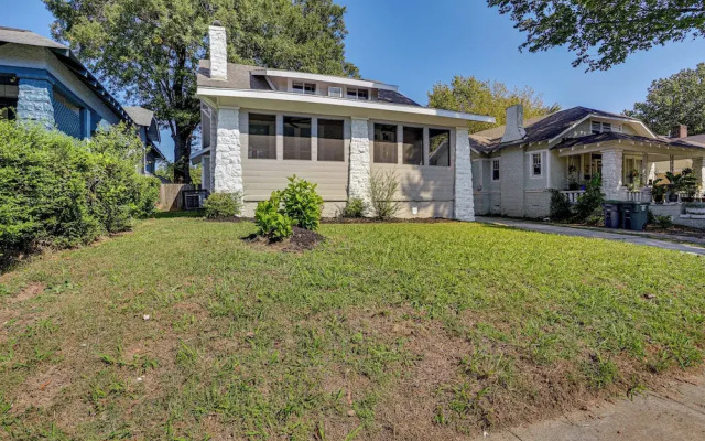 3 Mi to Dtwn: Memphis Family Home